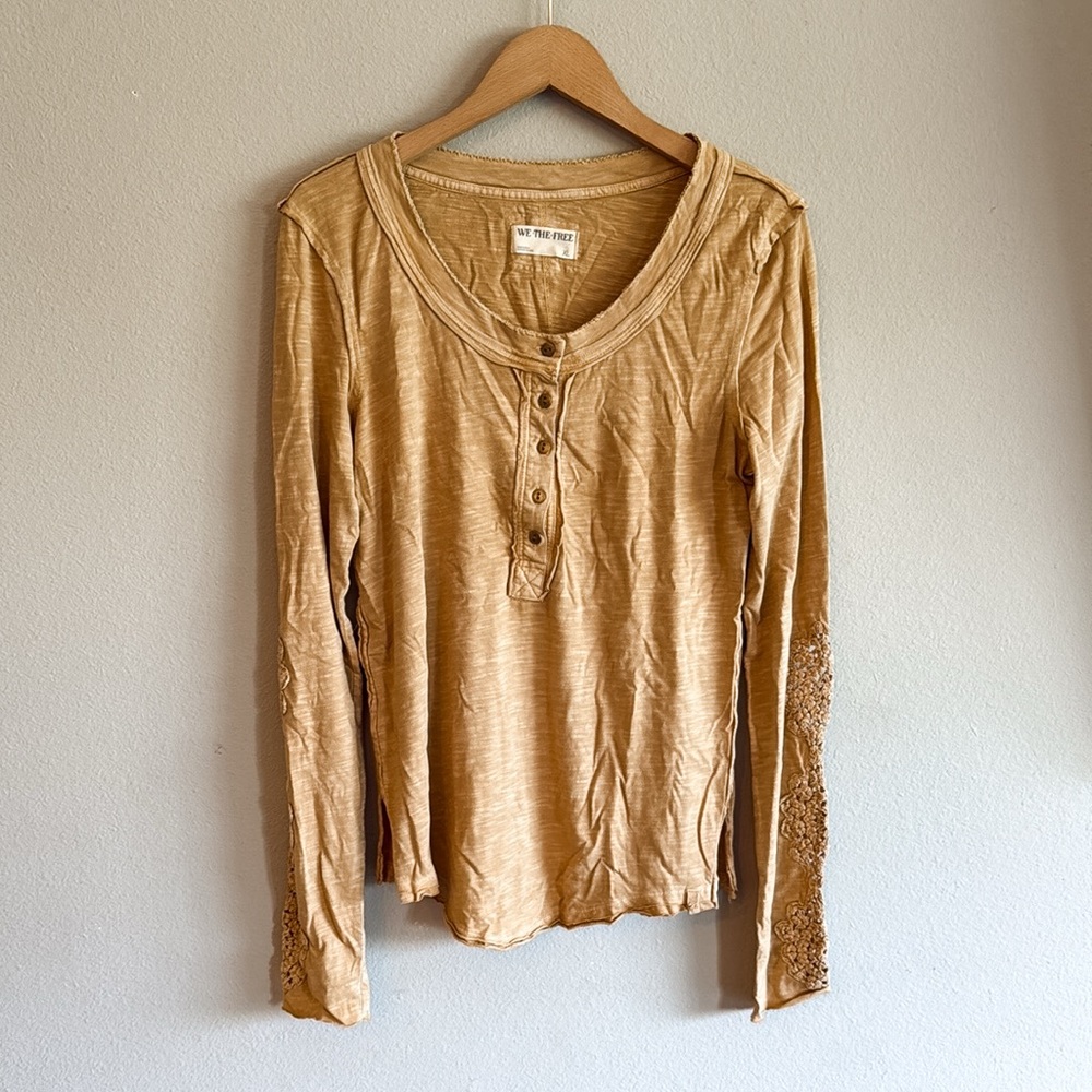 We The Free/ Free People Tan/Golden Women's Henley Long Sleeve Top XL
